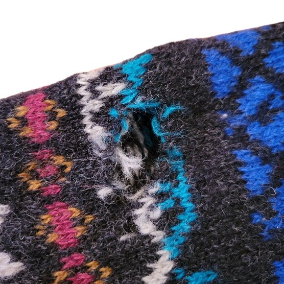 Lord Taylor Vintage Shetland Wool Fair Isle Sweater Scotland HOLES - Picture 7 of 8